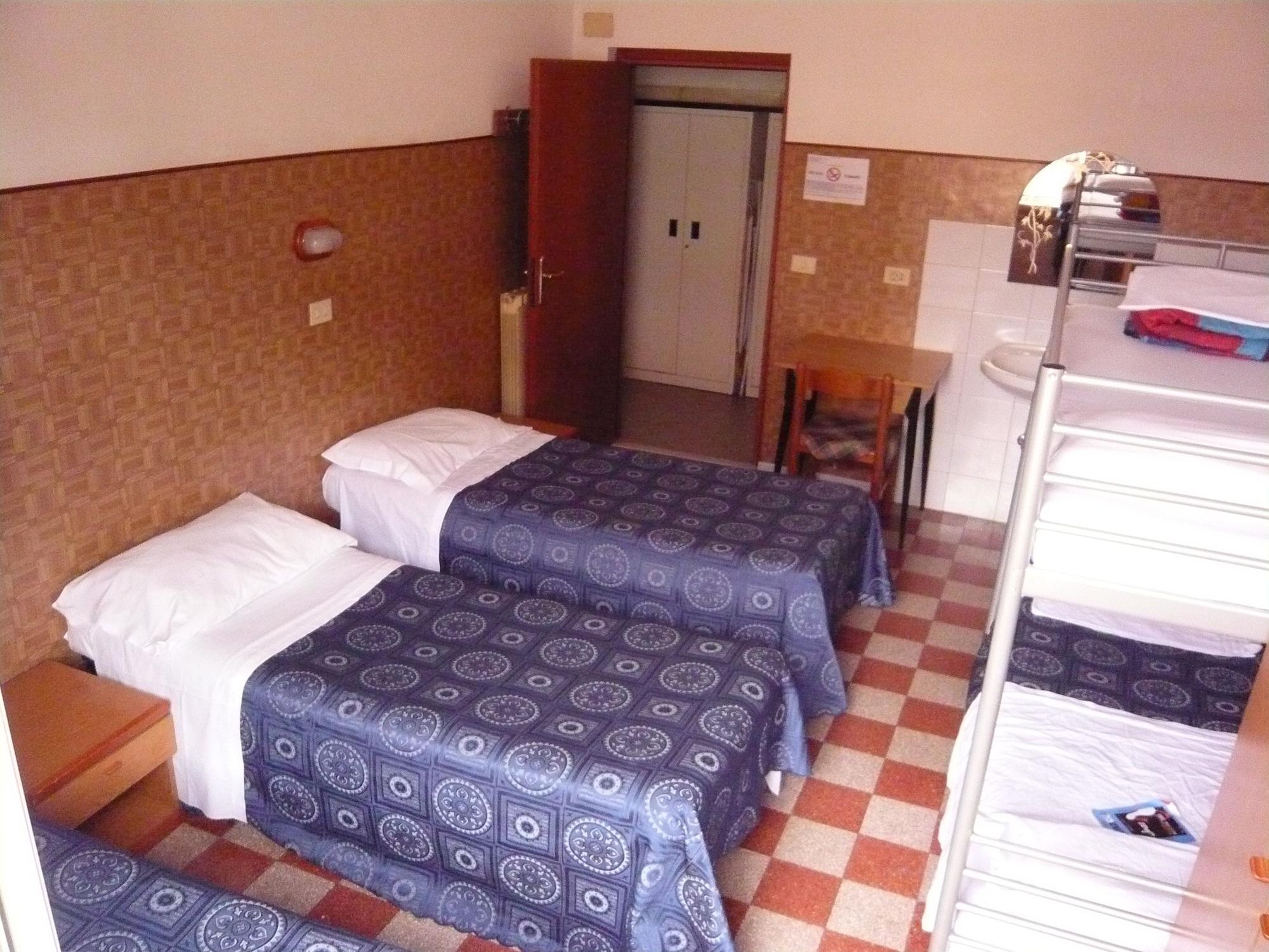 Cressy Hotel Rome Exterior photo